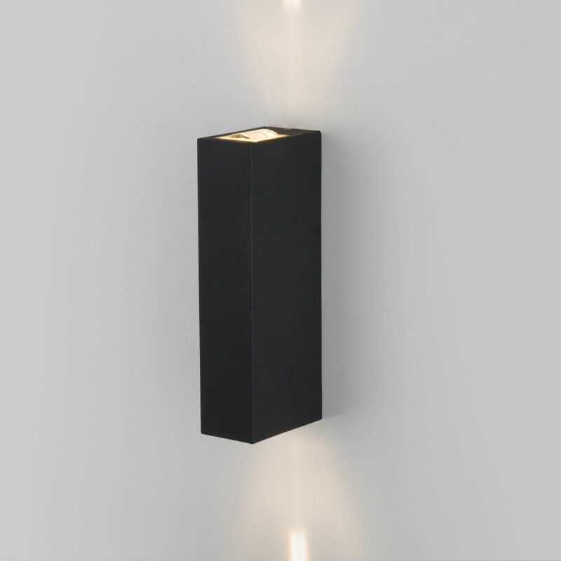 Уличный настенный светодиодный светильник Blaze LED IP65 35136/W черный Elektrostandard a057050